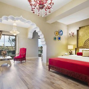 Suite met een Queen Size Bed